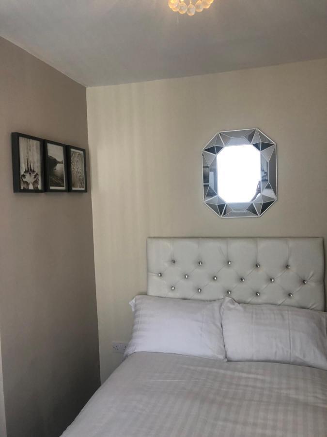 3 Double Bed Brittania Styled Central Home Near Lfc Sleeps 6 With Free Business Super Fast Fibre Broadband Liverpool Eksteriør bilde