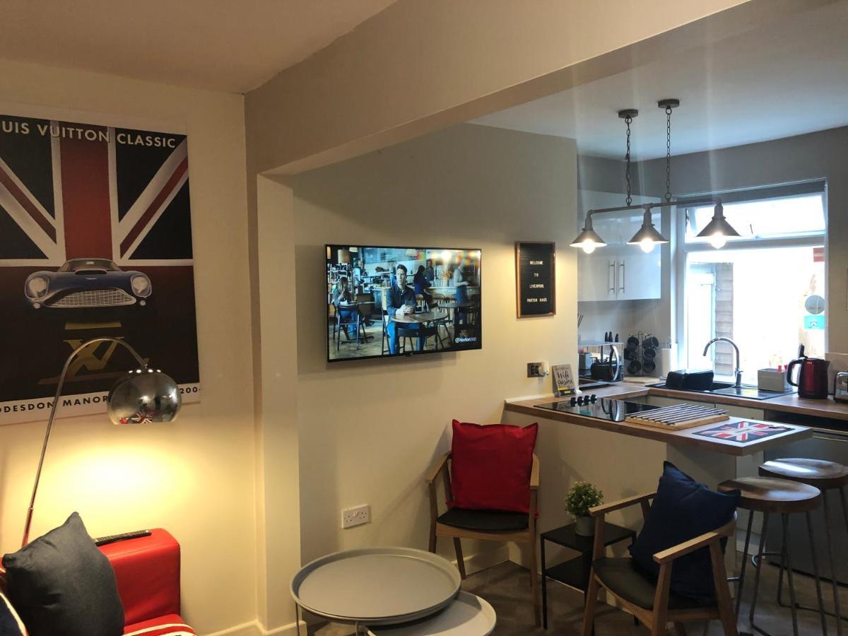 3 Double Bed Brittania Styled Central Home Near Lfc Sleeps 6 With Free Business Super Fast Fibre Broadband Liverpool Eksteriør bilde