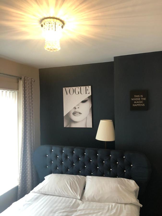 3 Double Bed Brittania Styled Central Home Near Lfc Sleeps 6 With Free Business Super Fast Fibre Broadband Liverpool Eksteriør bilde
