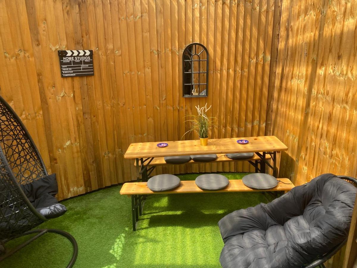 3 Double Bed Brittania Styled Central Home Near Lfc Sleeps 6 With Free Business Super Fast Fibre Broadband Liverpool Eksteriør bilde